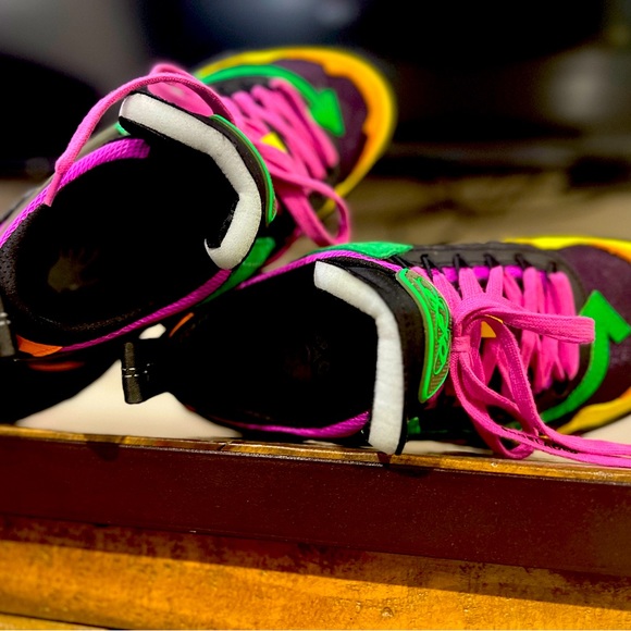 Off White - Picture 3 of 4